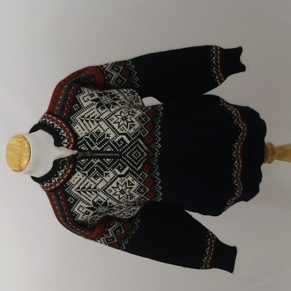 Dale of Norway Sweater - Picture 2 of 7